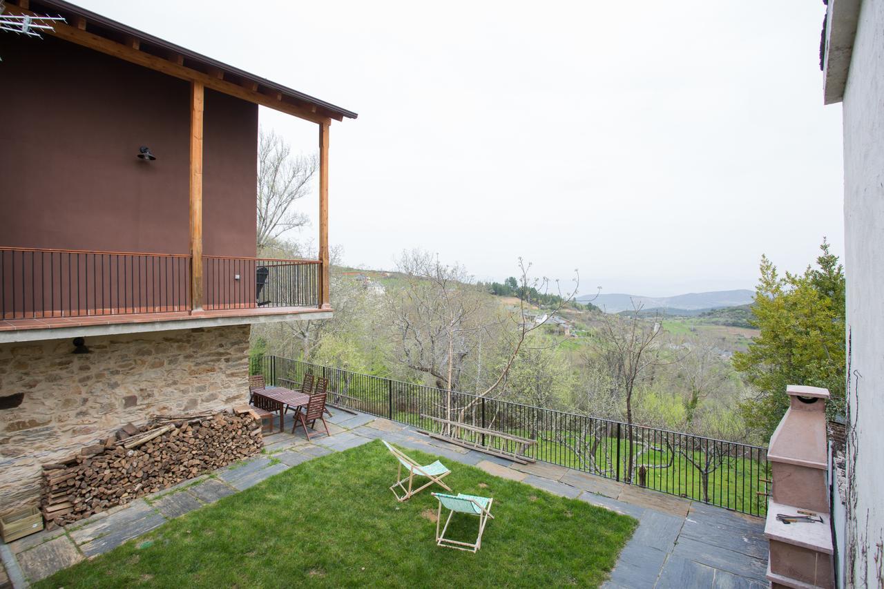 Os Feleitos Guest House Orellan Exterior photo